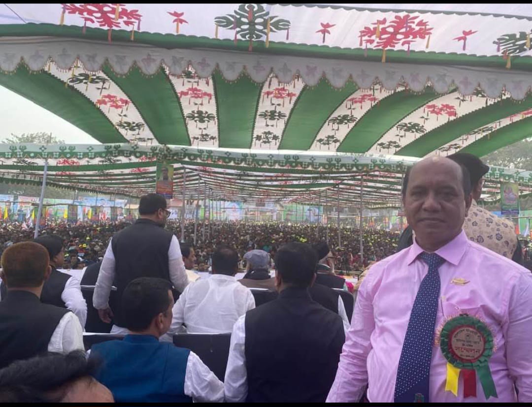 আওয়ামী লীগের সম্মেলনে উপস্থিত ডা. আবুল কালাম চৌধুরী। ছবি: সংগৃহীত