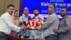 নগরভবনে ইশরাক, ব্যানারে ‘মাননীয় মেয়র’ সম্মোধন