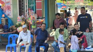 ড্রিম হলিডে পার্কে দর্শনার্থীর উপচেপড়া ভিড়