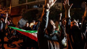 ইরানজুড়ে বিজয় উৎসব