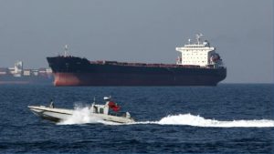 বিশ্ব অর্থনীতির শ্বাসরোধ করতে পারে ইরান