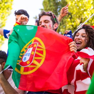 পর্তুগালে ‘মরার ওপর খাঁড়ার ঘা’: অভিবাসনে নতুন বিধিনিষেধ