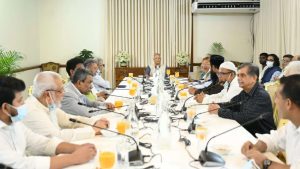 রাজনৈতিক দলের সঙ্গে বৈঠকে প্রধান উপদেষ্টা