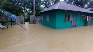 প্লাবিত ফেনী, সড়ক যোগাযোগ ব্যাহত