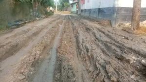 ত্রাণ নয়, আমাদের দাবি রাস্তা