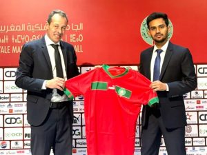 উপদেষ্টাদের ঘন ঘন বিদেশ সফর ও বহর নিয়ে যত সমালোচনা