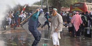 ইবতেদায়ি শিক্ষকদের পদযাত্রায় জলকামান, সাউন্ড গ্রেনেড