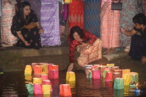 প্রবারণার শেষদিনে রথ বিসর্জনে বৌদ্ধদের ঢল
