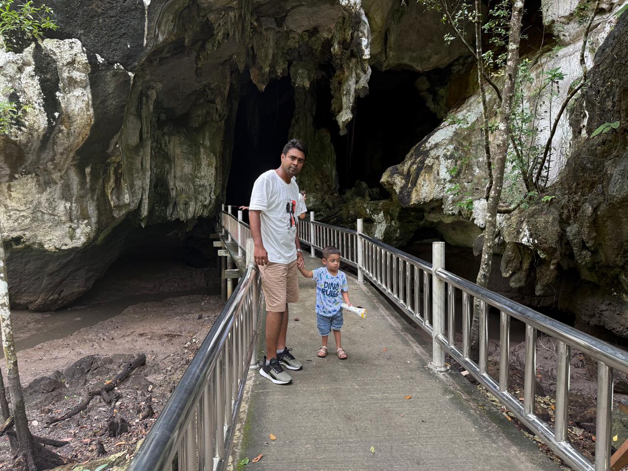 নীল আকাশ আর সবুজ স্বপ্নের দ্বীপ: ল্যাংকাউই। ছবি: শরিয়ত খান
