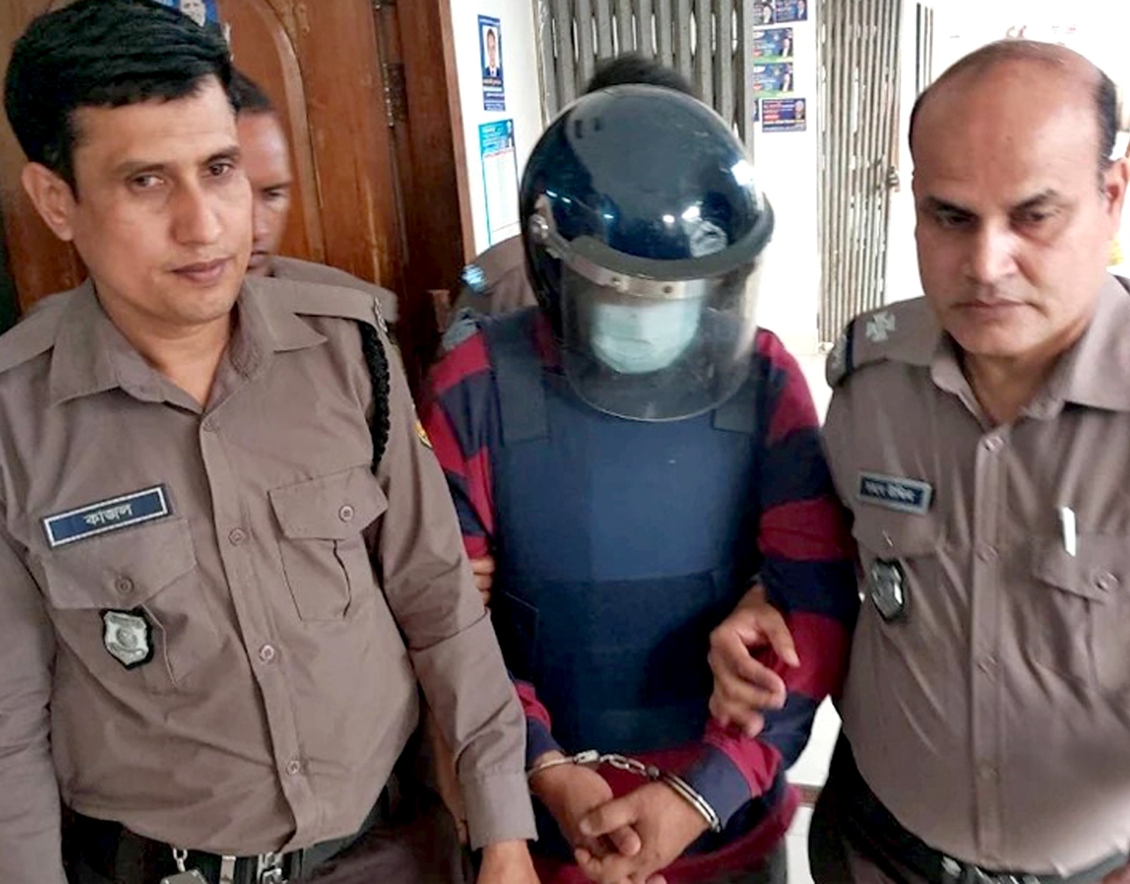 সোমবার তাদেরকে আদালতে তোলা হয়। ছবি: বাংলা অ্যাফেয়ার্স